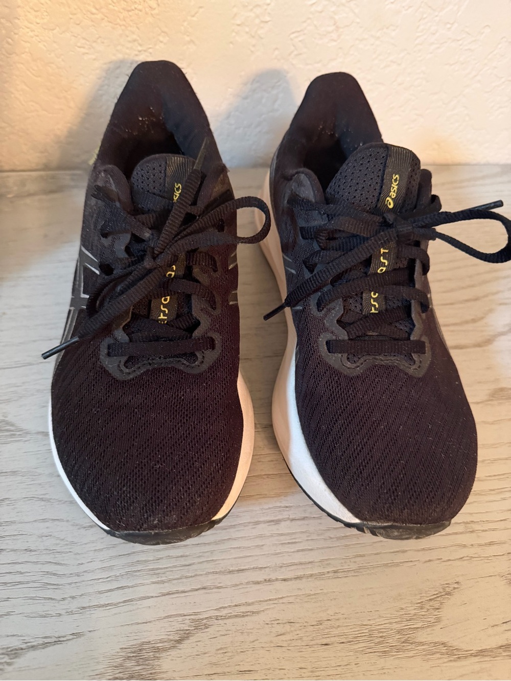 Asics women Black Athletic Running Shoes with White Midsoles